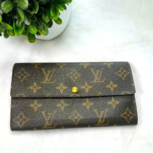 Louis Vuitton Porte Monnaie monogram Wallet